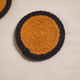 Thread work handcrafted coaster (set of 2) 02