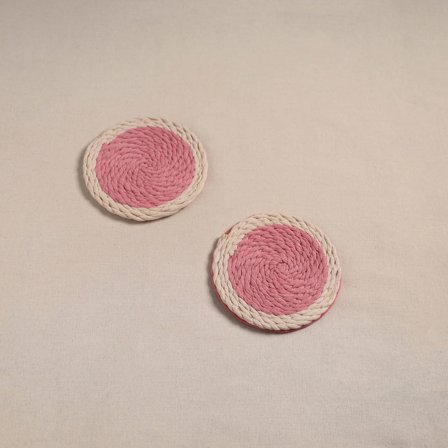 Thread work handcrafted coaster (set of 2) 03