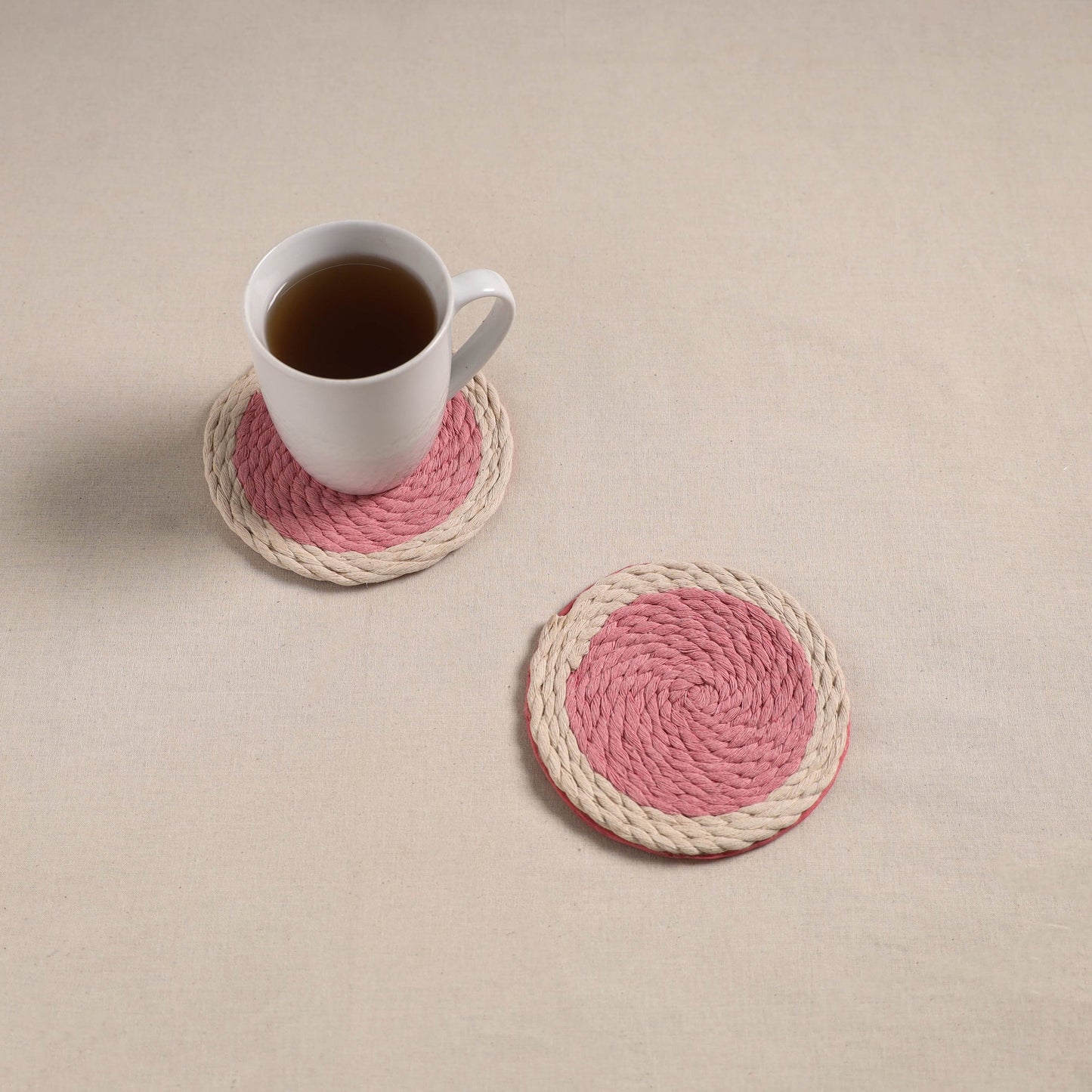 Thread work handcrafted coaster (set of 2) 03