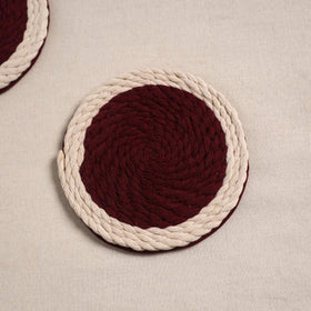 Thread work handcrafted coaster (set of 2) 04
