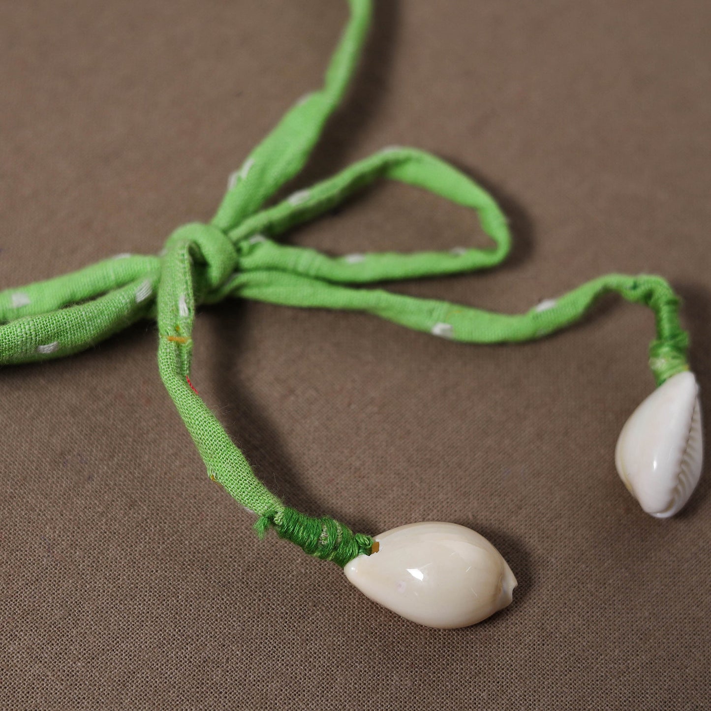  Traditional Handmade Fabart Anokhi Hariyali Gajra	