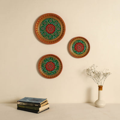 Traditional Handpainted Stainless Steel Plate (set of 3) 