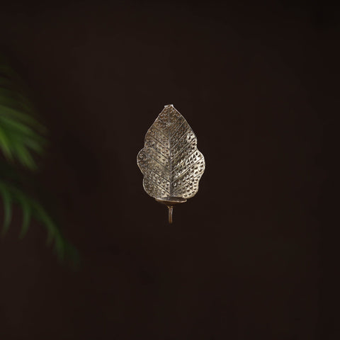 Tribal odisha dokra art handmade leaf candle holder 10