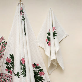 Waffle weave cotton handwoven sanganeri towel (set of 3) 17