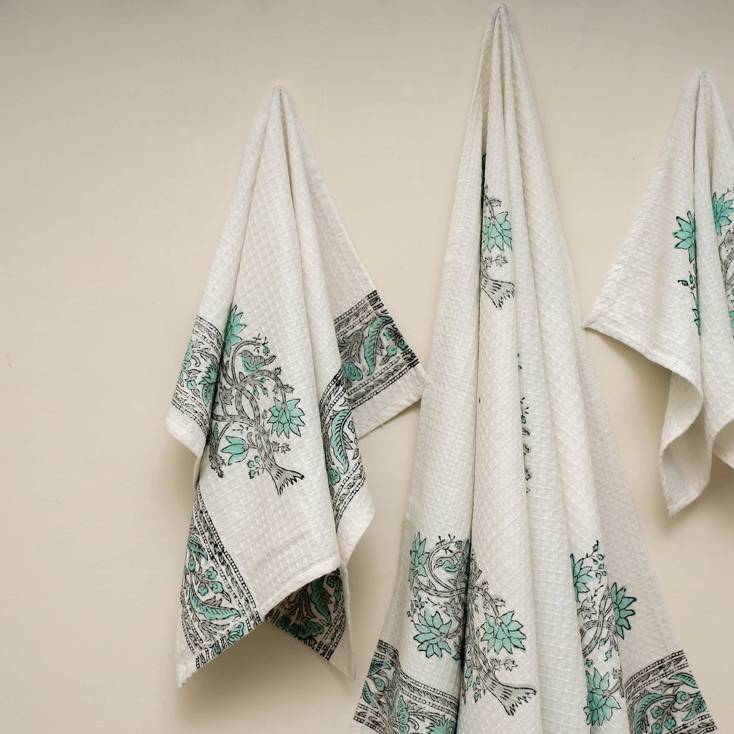 Waffle weave cotton handwoven sanganeri towel (set of 3) 19