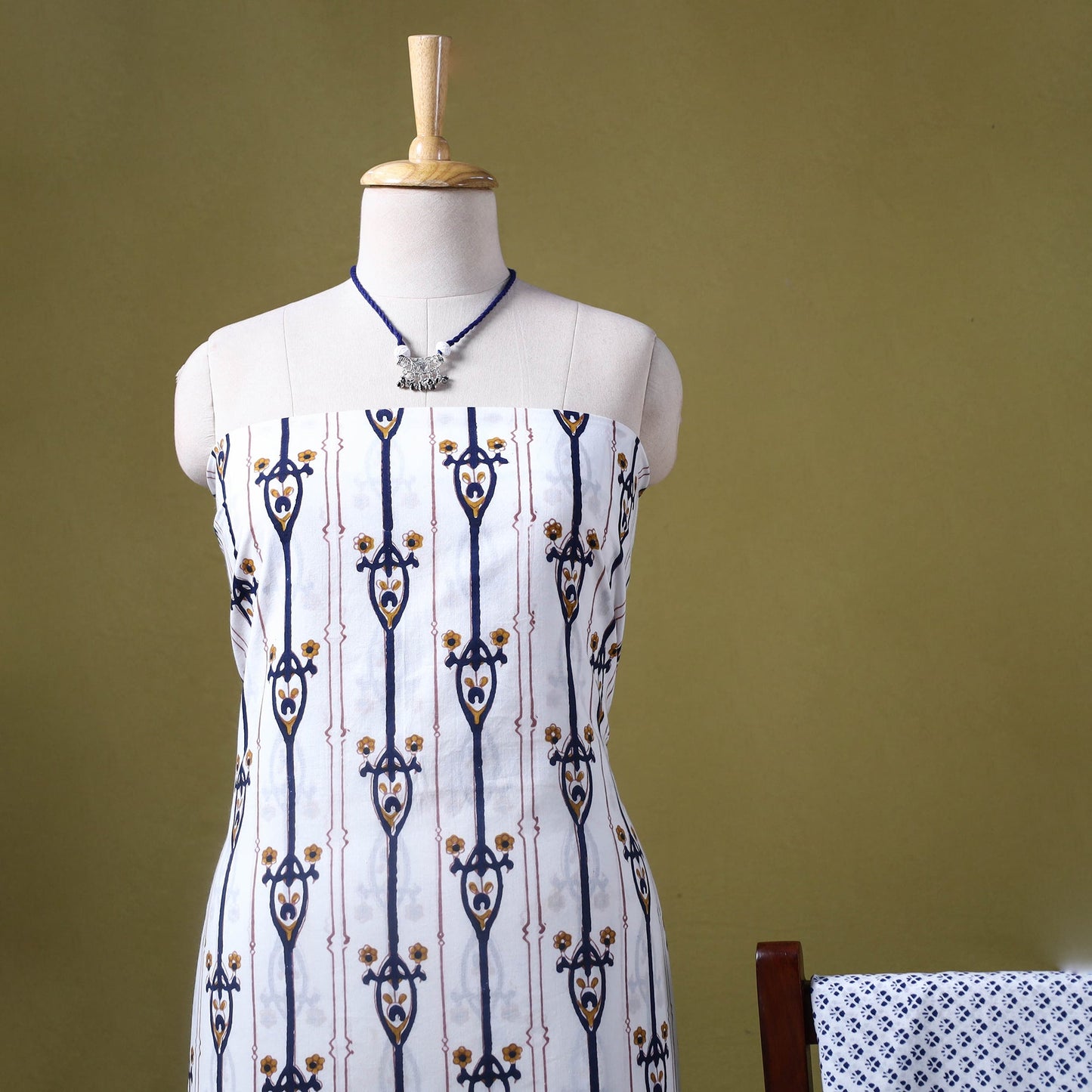 White - 3pc cotton bagh unstitched dress material