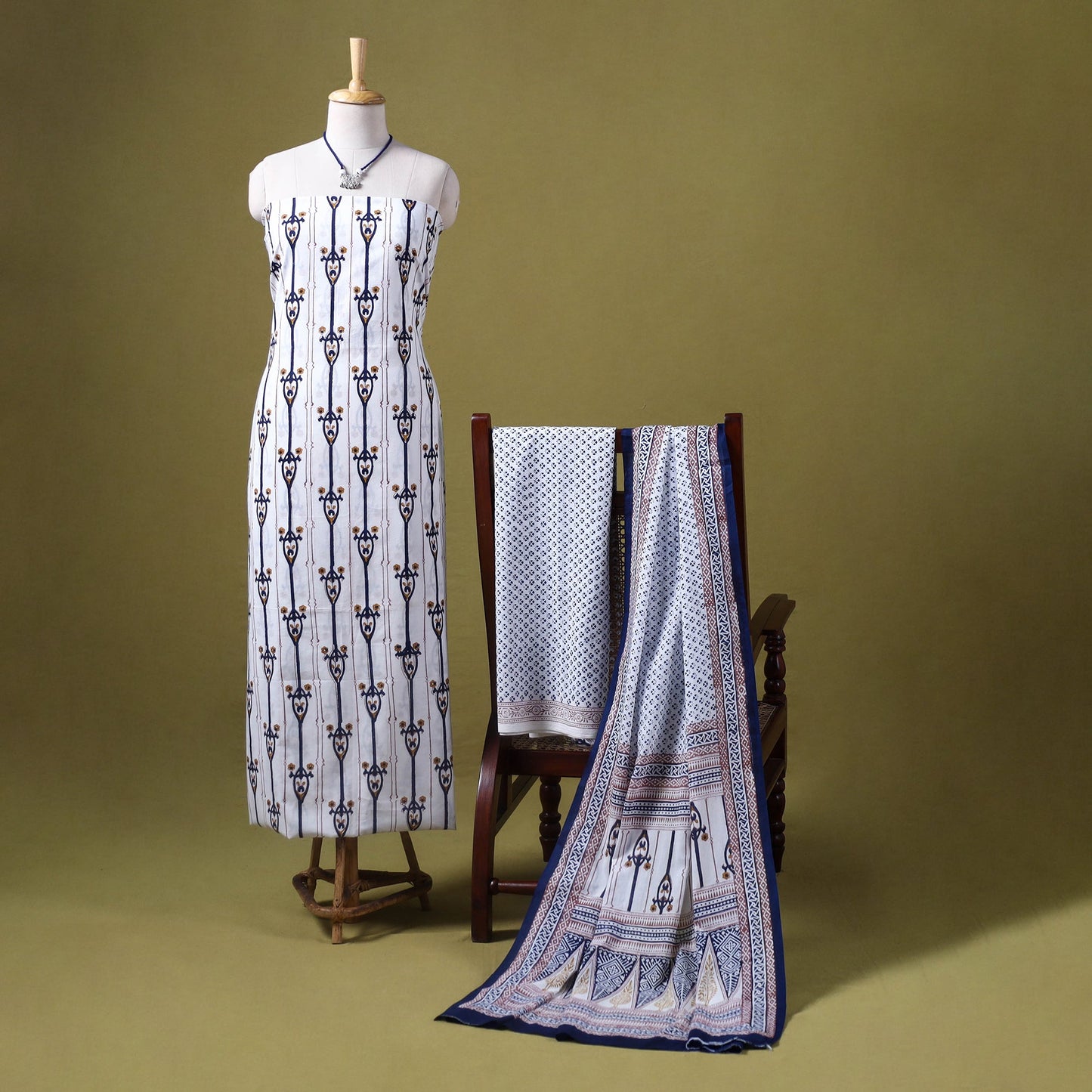 White - 3pc cotton bagh unstitched dress material