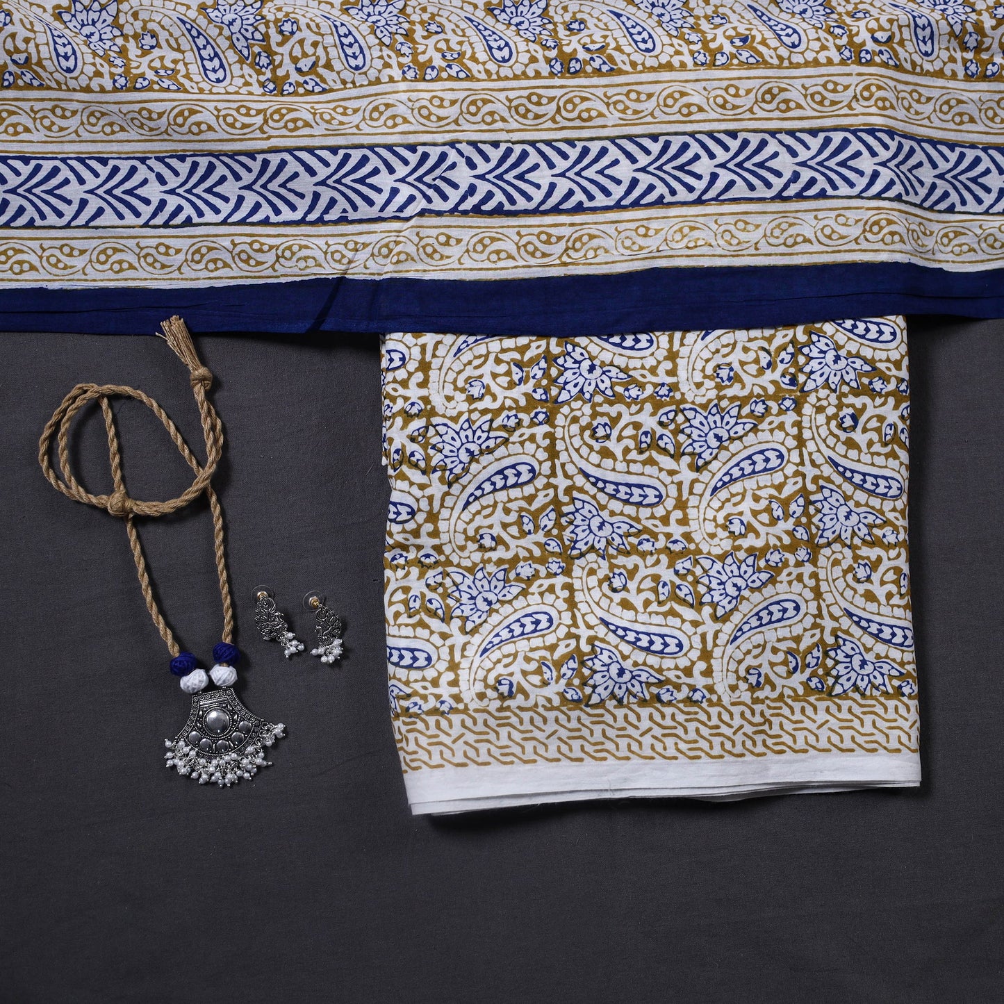 White - 3pc cotton bagh unstitched dress material