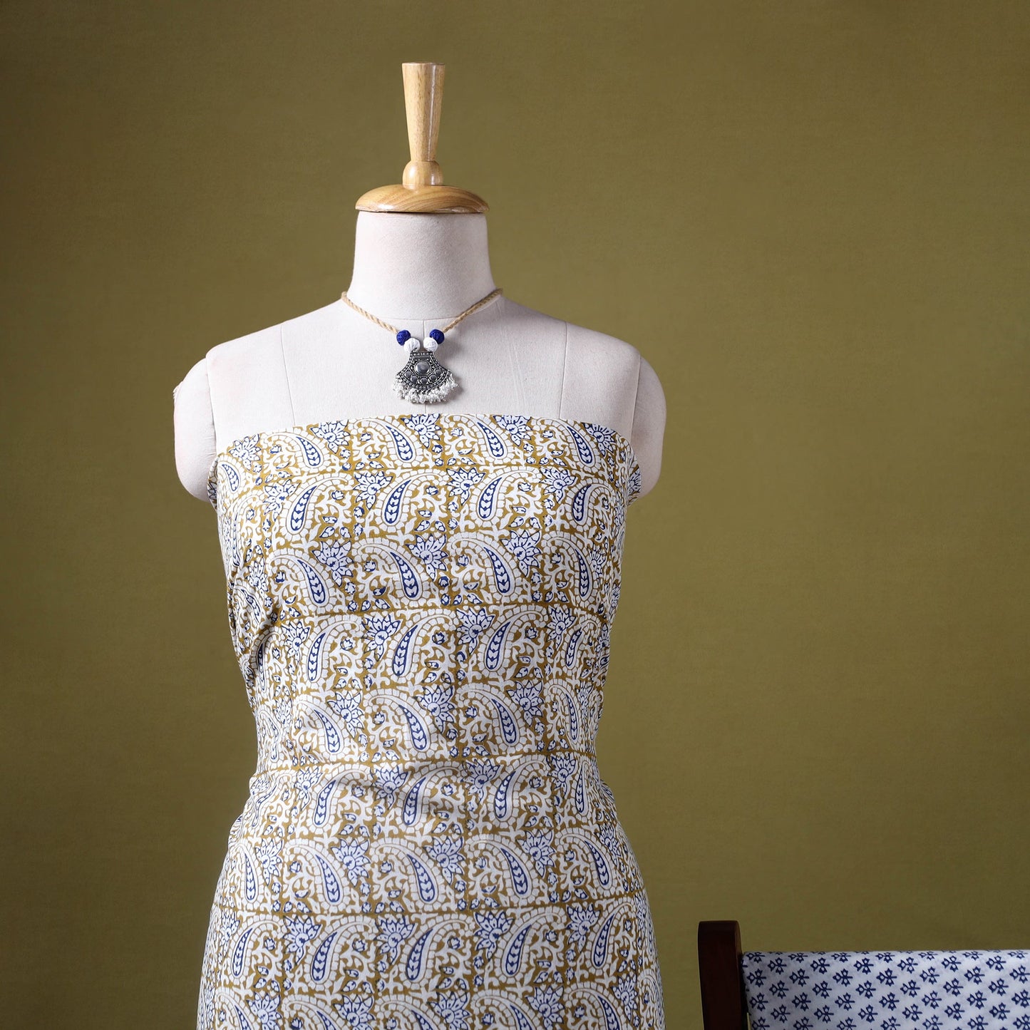 White - 3pc cotton bagh unstitched dress material