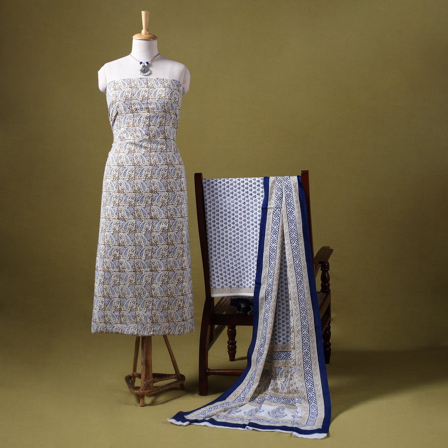 White - 3pc cotton bagh unstitched dress material