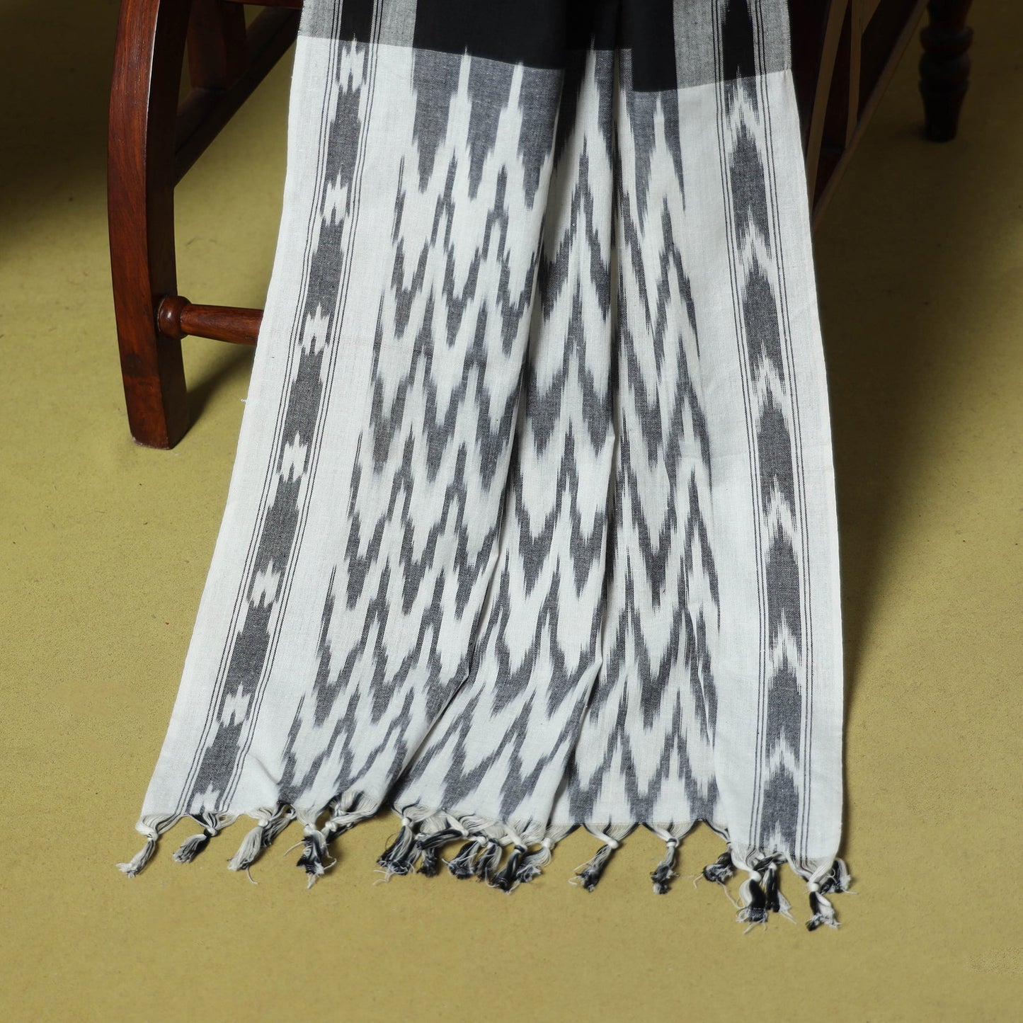 White - 3pc handloom cotton unstitched pochampally ikat