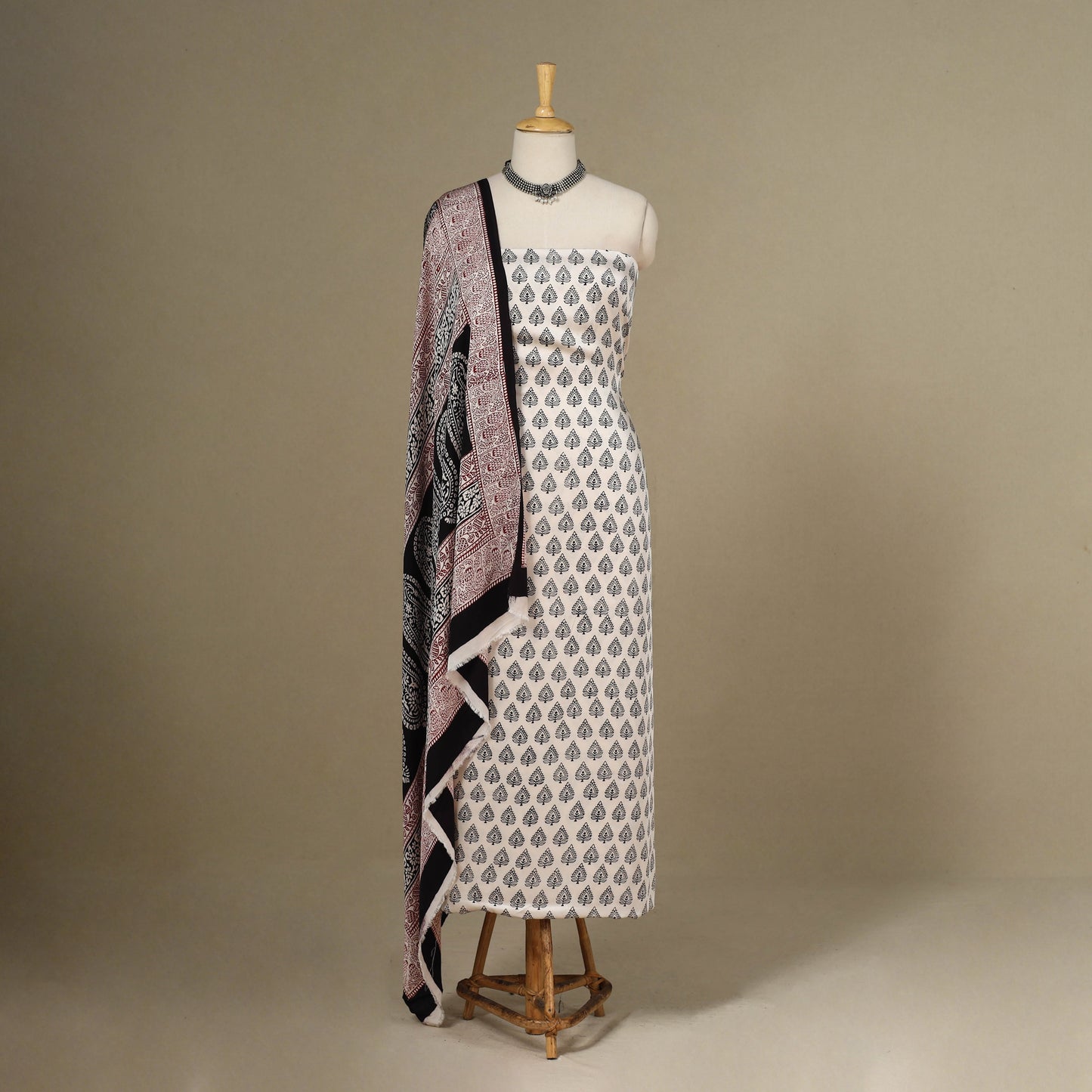 White - 3pc Modal Silk Unstitched Bagh Print Suit Material Set 