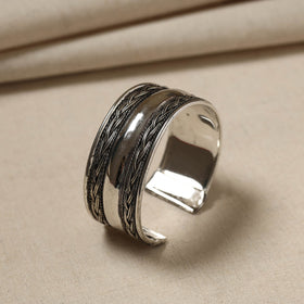 Buy Antique Finish Oxidised German Silver Bracelet Online at iTokri.com