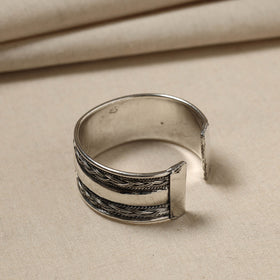 Buy Antique Finish Oxidised German Silver Bracelet Online at iTokri.com