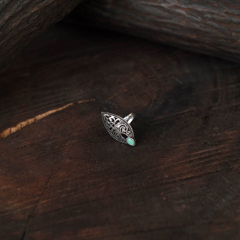 White - antique silver finish oxidised stone work ring 51