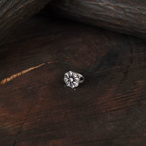 White - antique silver finish oxidised stone work ring 74