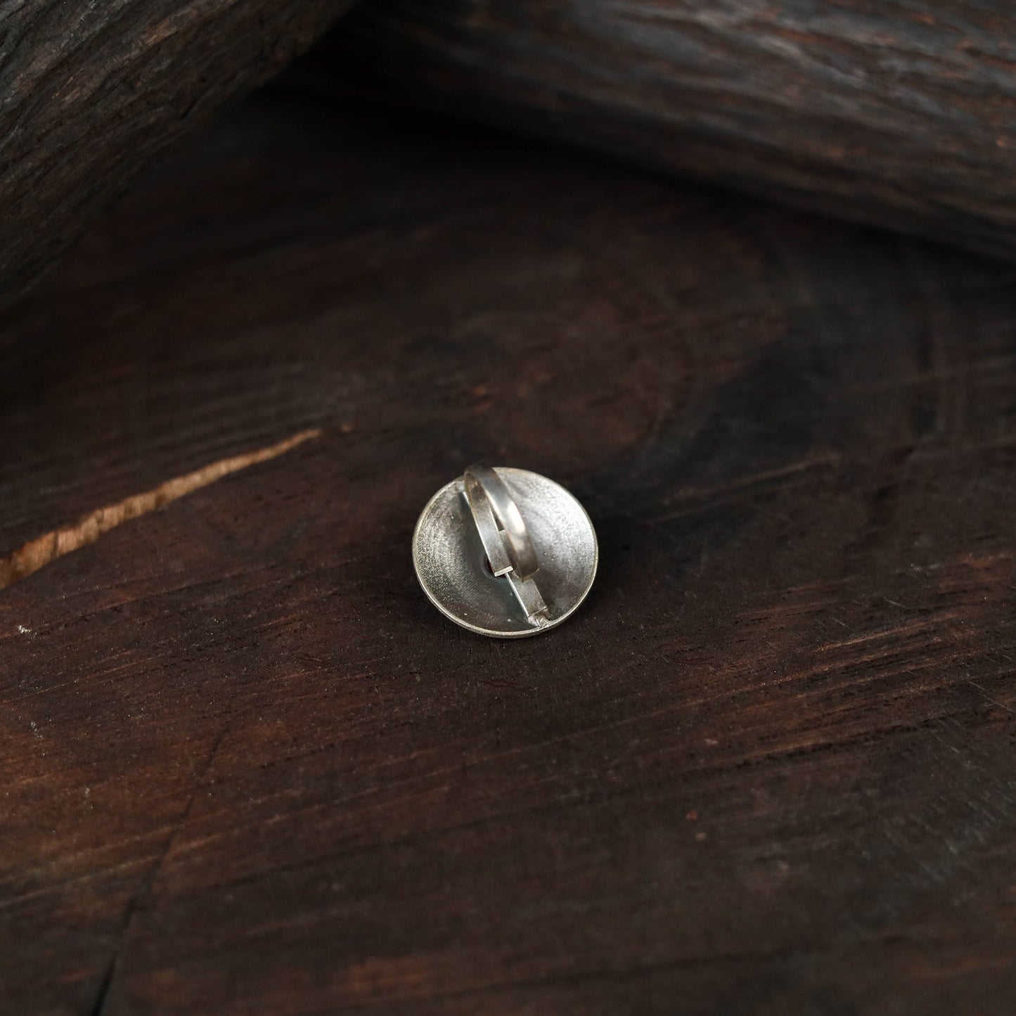 White - antique silver finish oxidised stone work ring 87