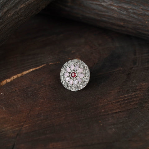 White - antique silver finish oxidised stone work ring 98