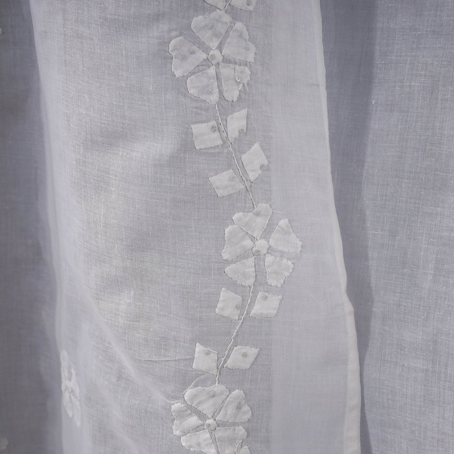 Buy Applique Patti Kaam Pure Cotton Door Curtain from Rampur Online l iTokri.com