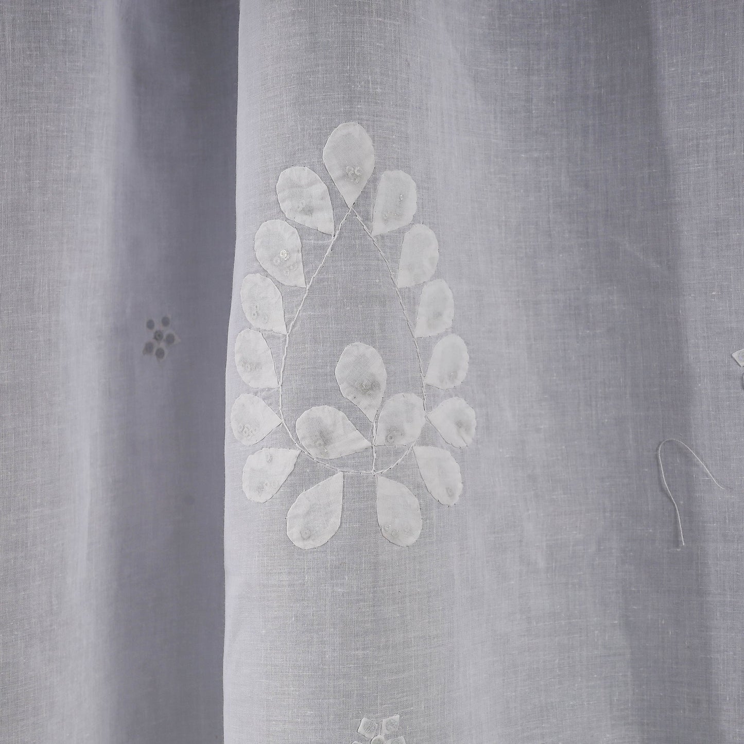 Buy Applique Patti Kaam Pure Cotton Door Curtain from Rampur Online l iTokri.com