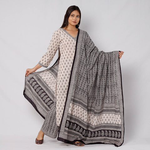 Buy Bagh Block Printed Cotton Long Kurta with Palazzo & Dupatta Set 03 Online l iTokri.com