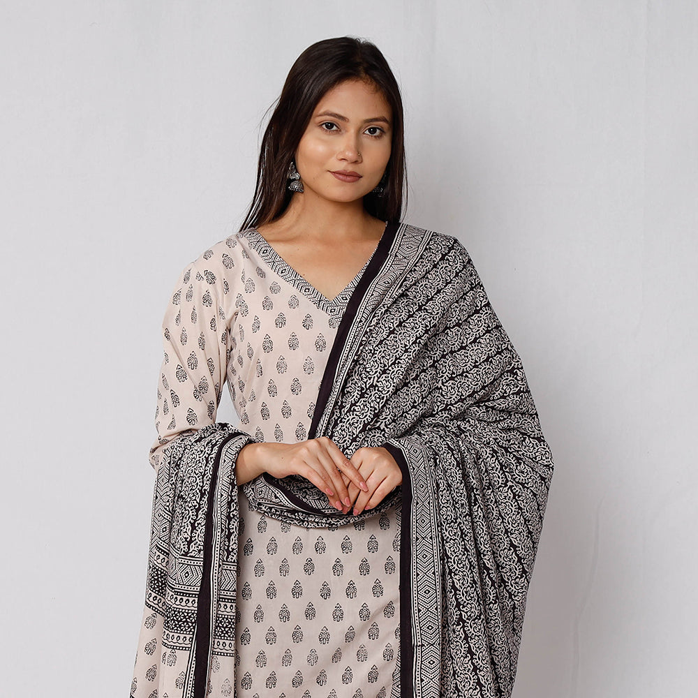 Buy Bagh Block Printed Cotton Long Kurta with Palazzo & Dupatta Set 03 Online l iTokri.com