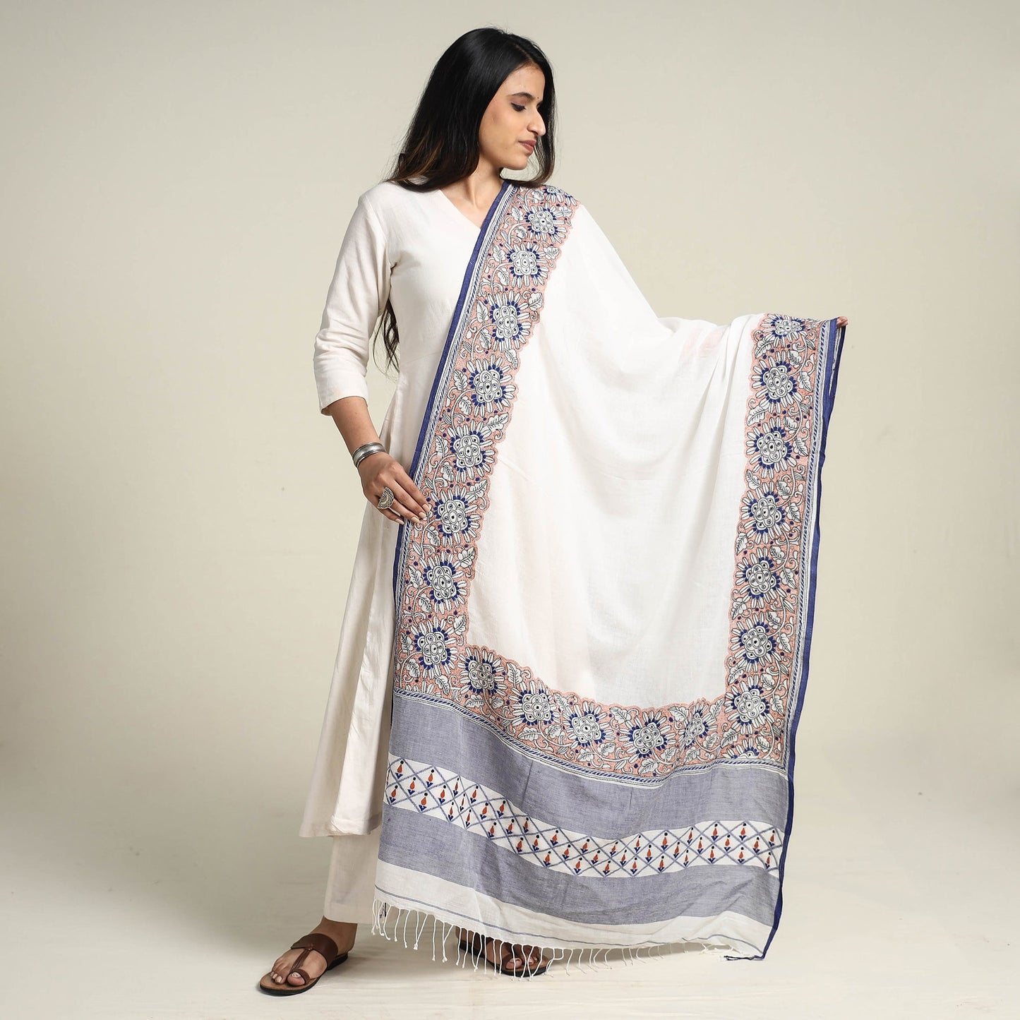 Buy Bengal Kantha Embroidered Cotton Handloom Dupatta Online at iTokri.com