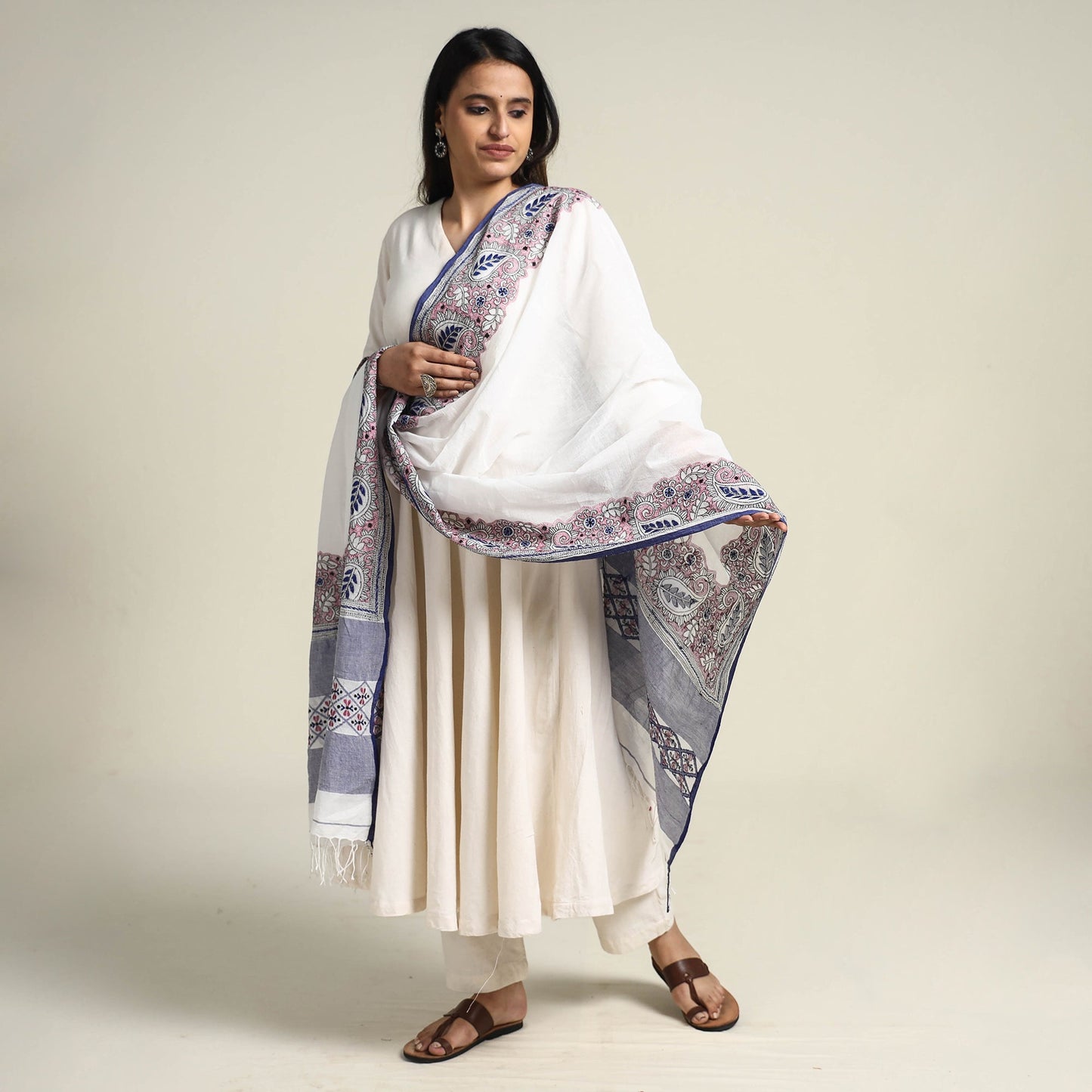 Buy Bengal Kantha Embroidered Cotton Handloom Dupatta Online at iTokri.com
