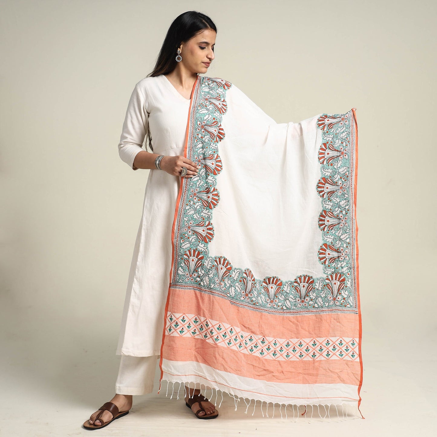  Bengal Kantha Embroidered Cotton Handloom Dupatta Online at iTokri.com