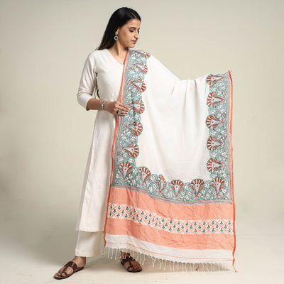  Bengal Kantha Embroidered Cotton Handloom Dupatta Online at iTokri.com