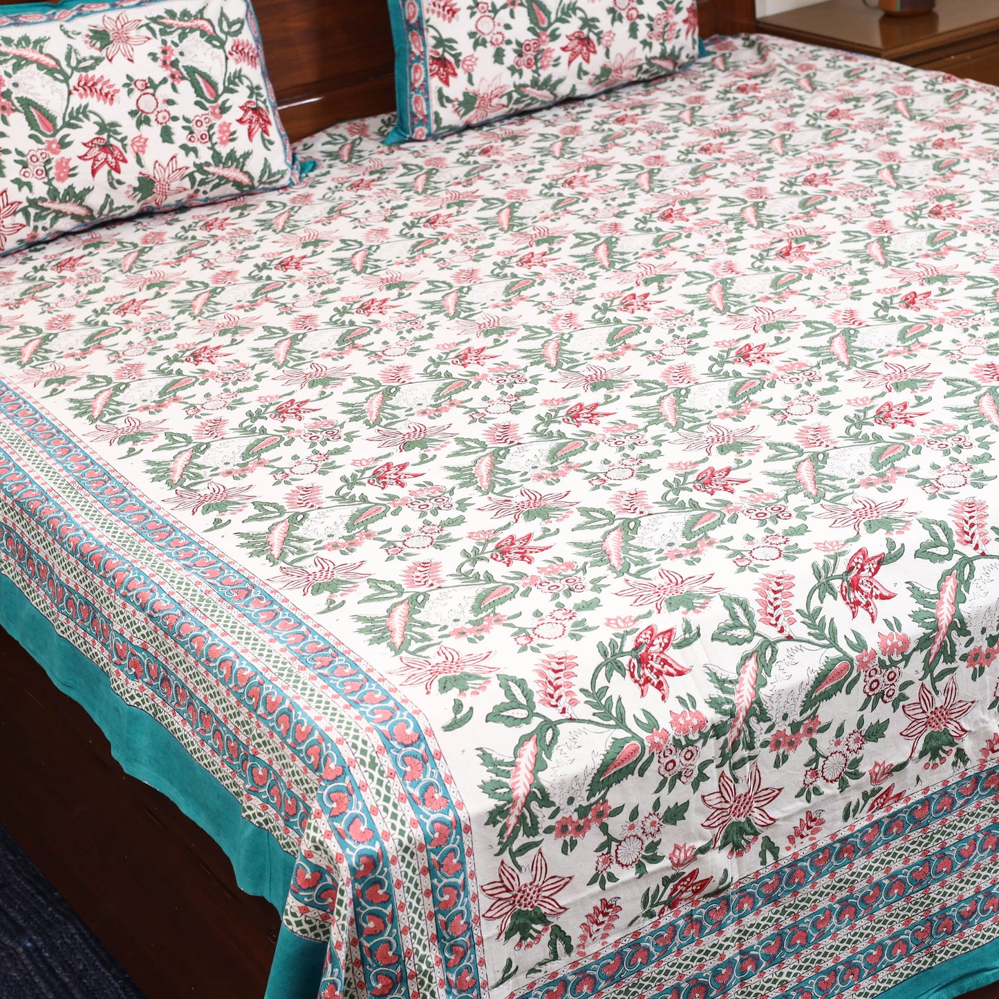 White - cotton double sanganeri bed sheet set (108 x 90 in)