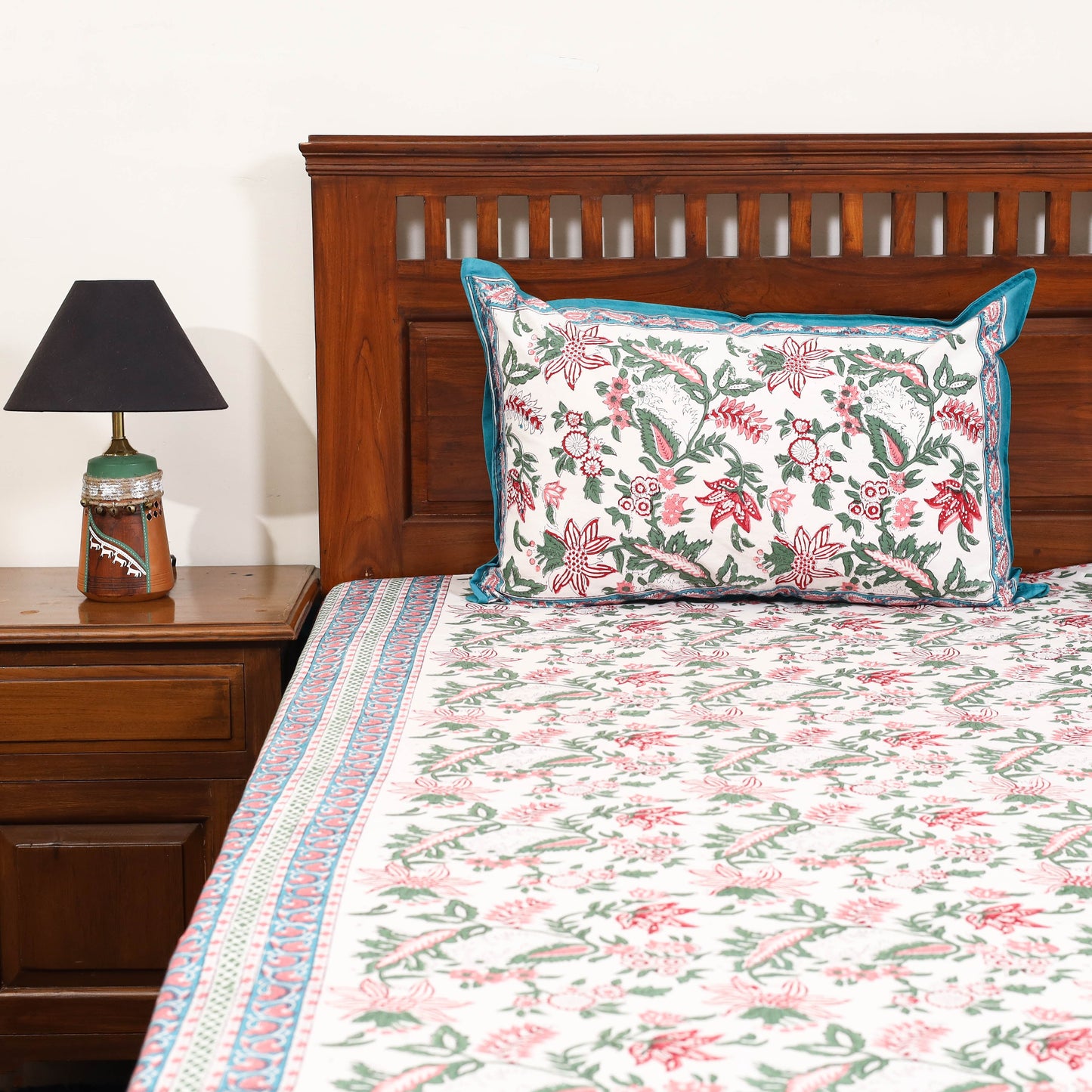 White - cotton double sanganeri bed sheet set (108 x 90 in)