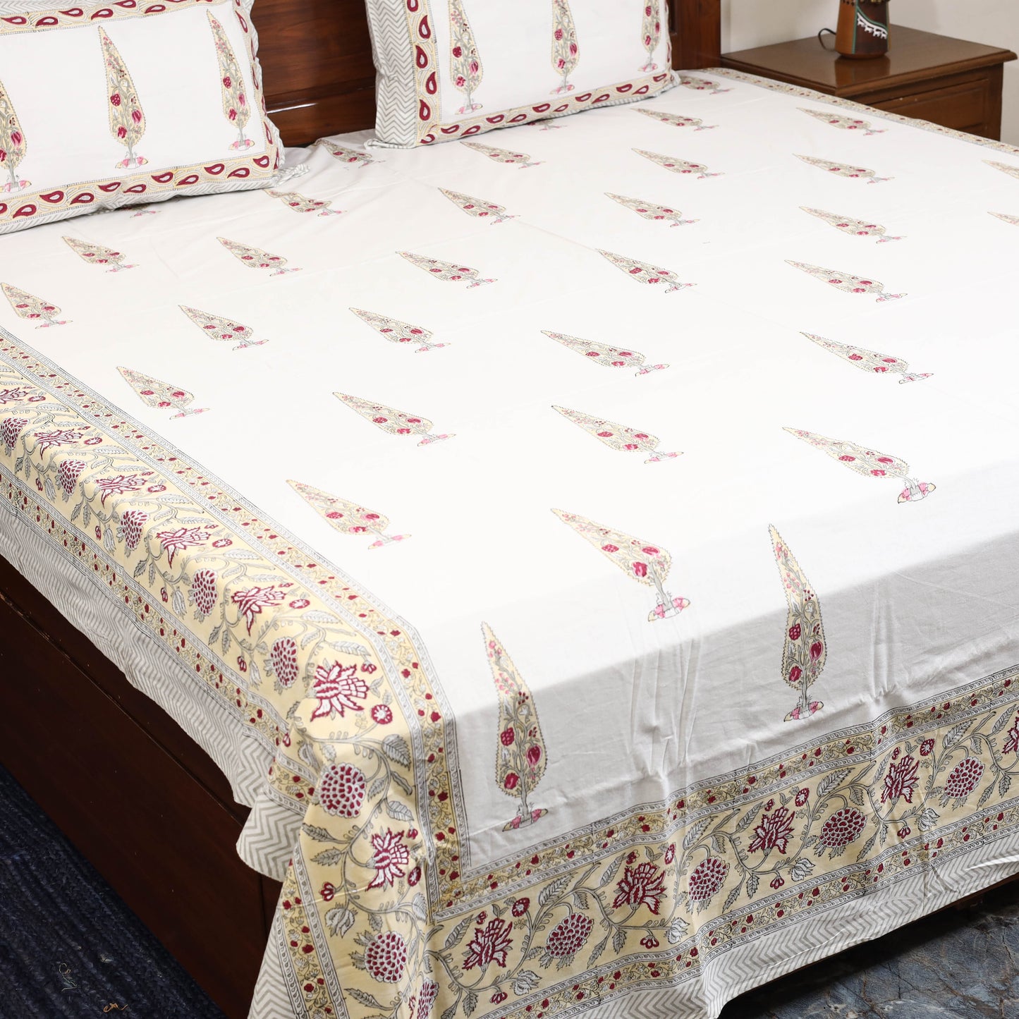 White - cotton double sanganeri bed sheet set (108 x 90 in)
