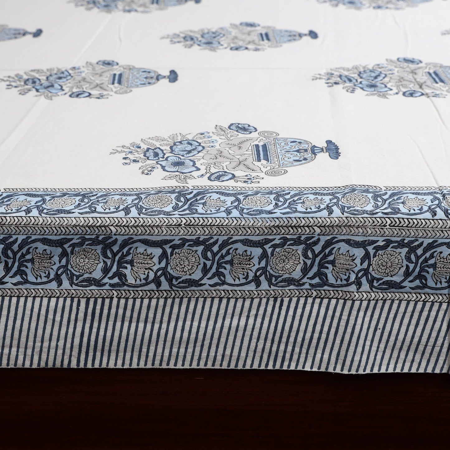 Cotton double sanganeri bed sheet set (108 x 90 in) 08