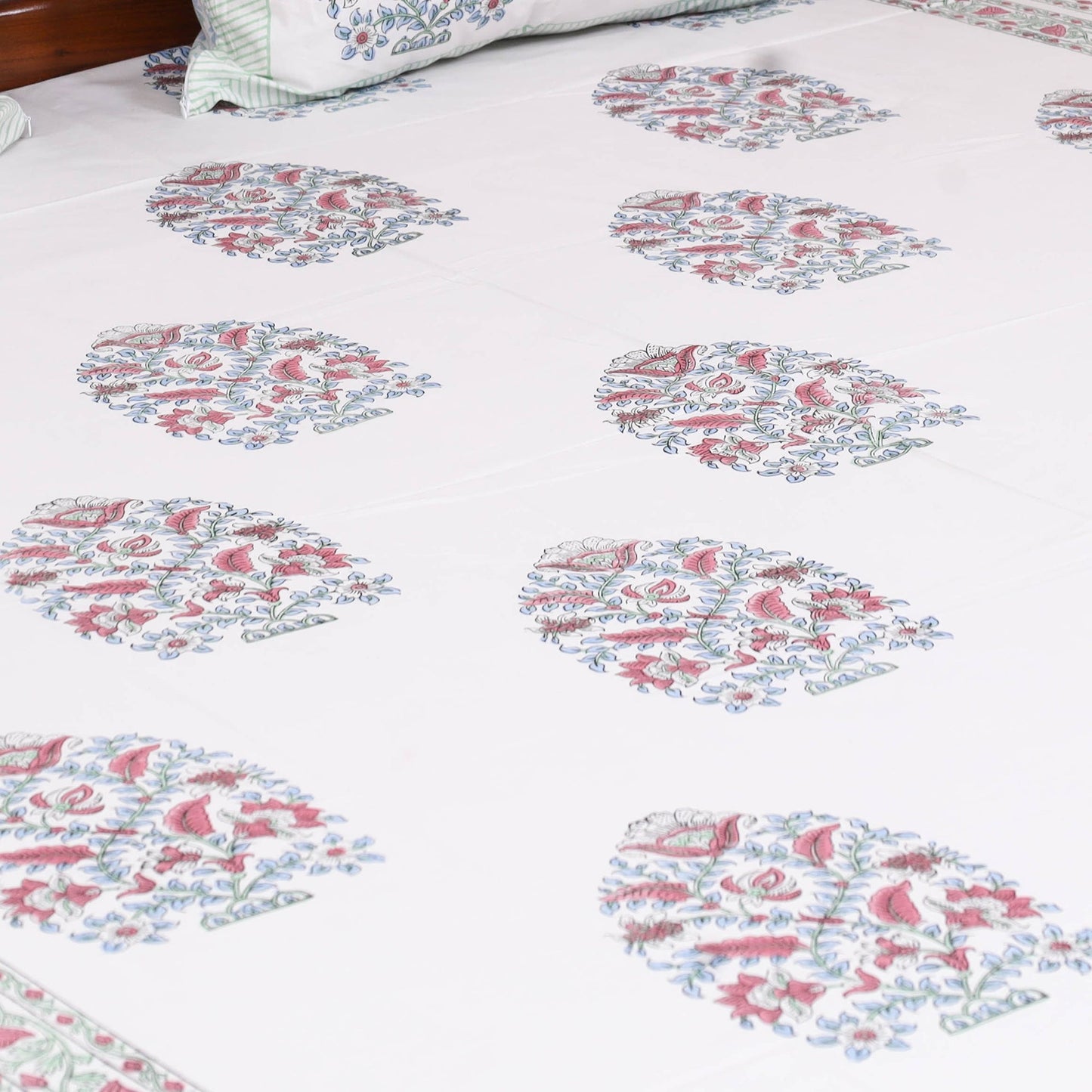 Cotton double sanganeri bed sheet set (108 x 90 in) 09