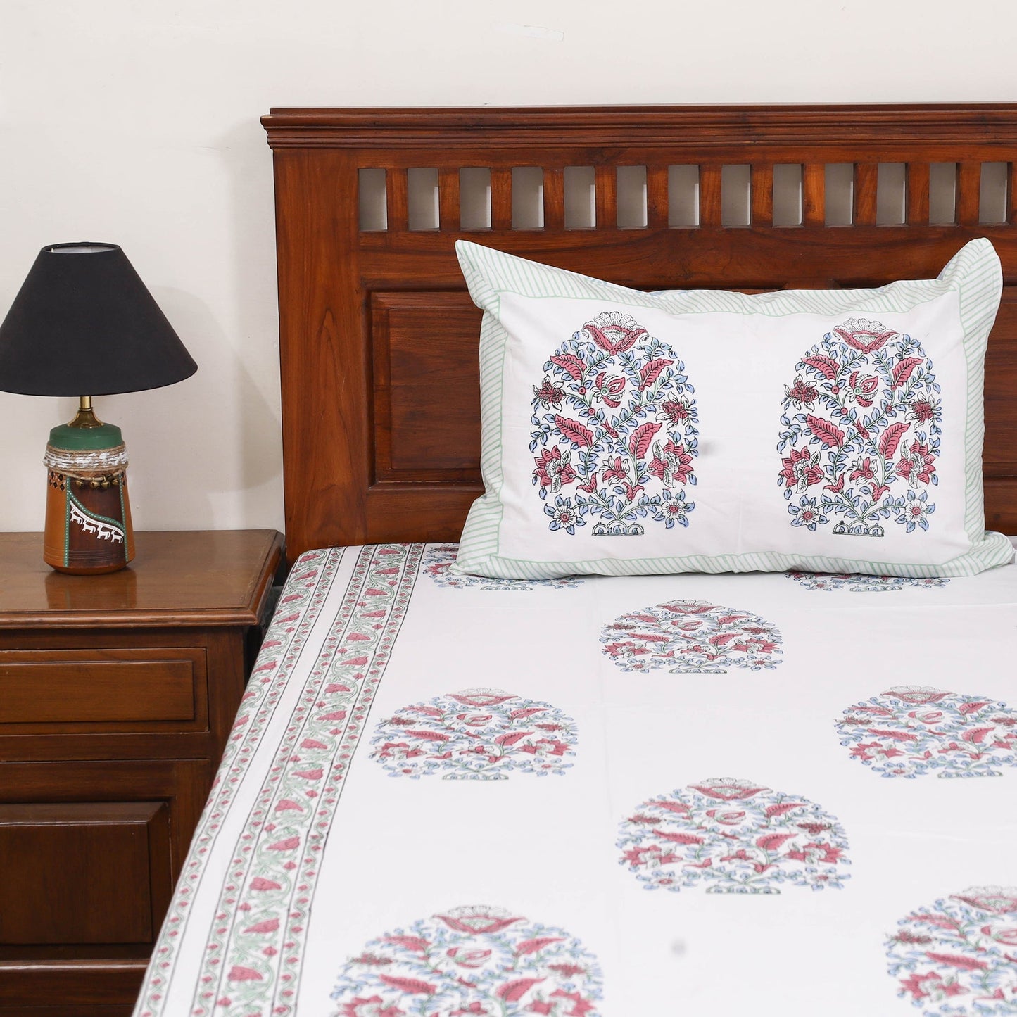 Cotton double sanganeri bed sheet set (108 x 90 in) 09