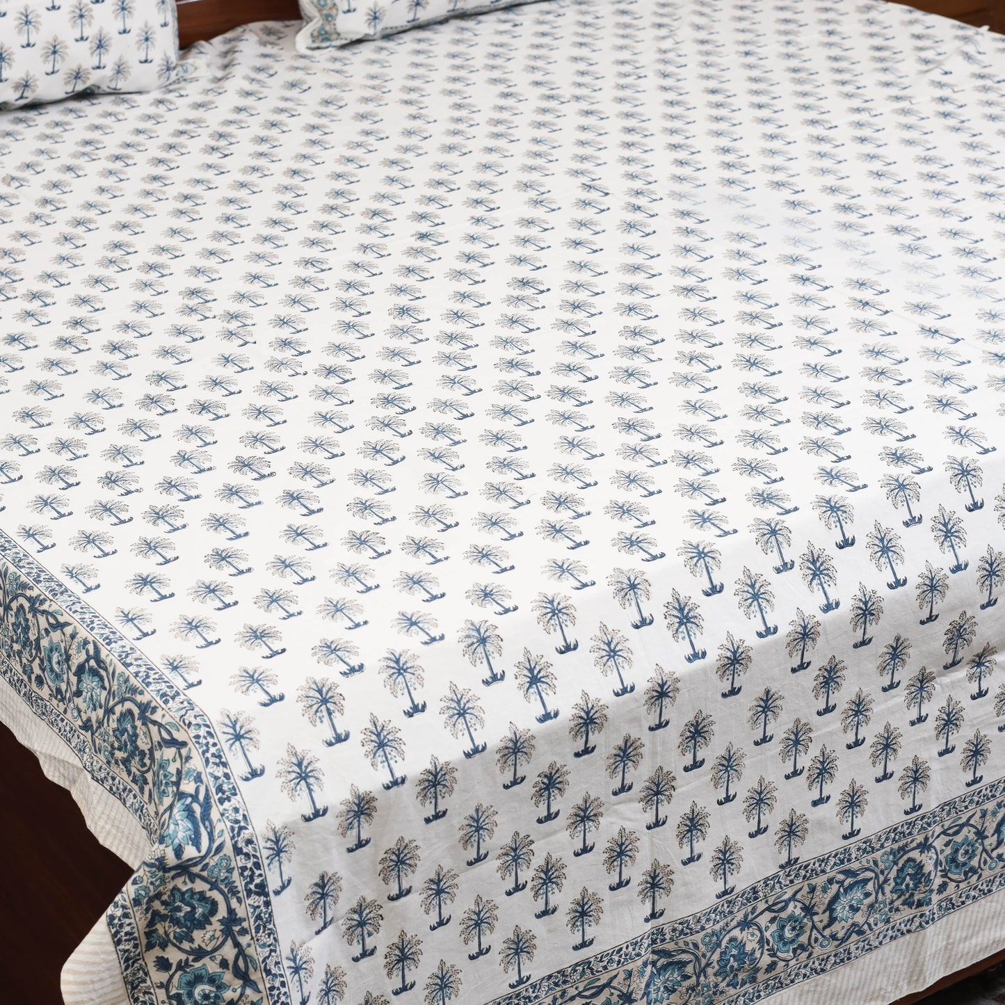 White - cotton double sanganeri bed sheet set (108 x 90 in)