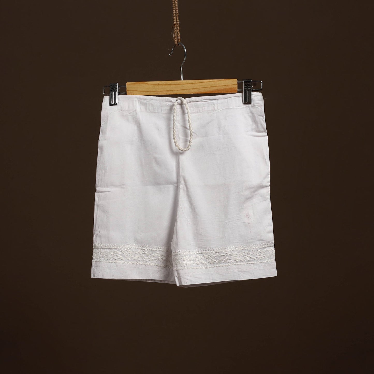 White - cotton hand embroidery chikankari short 05