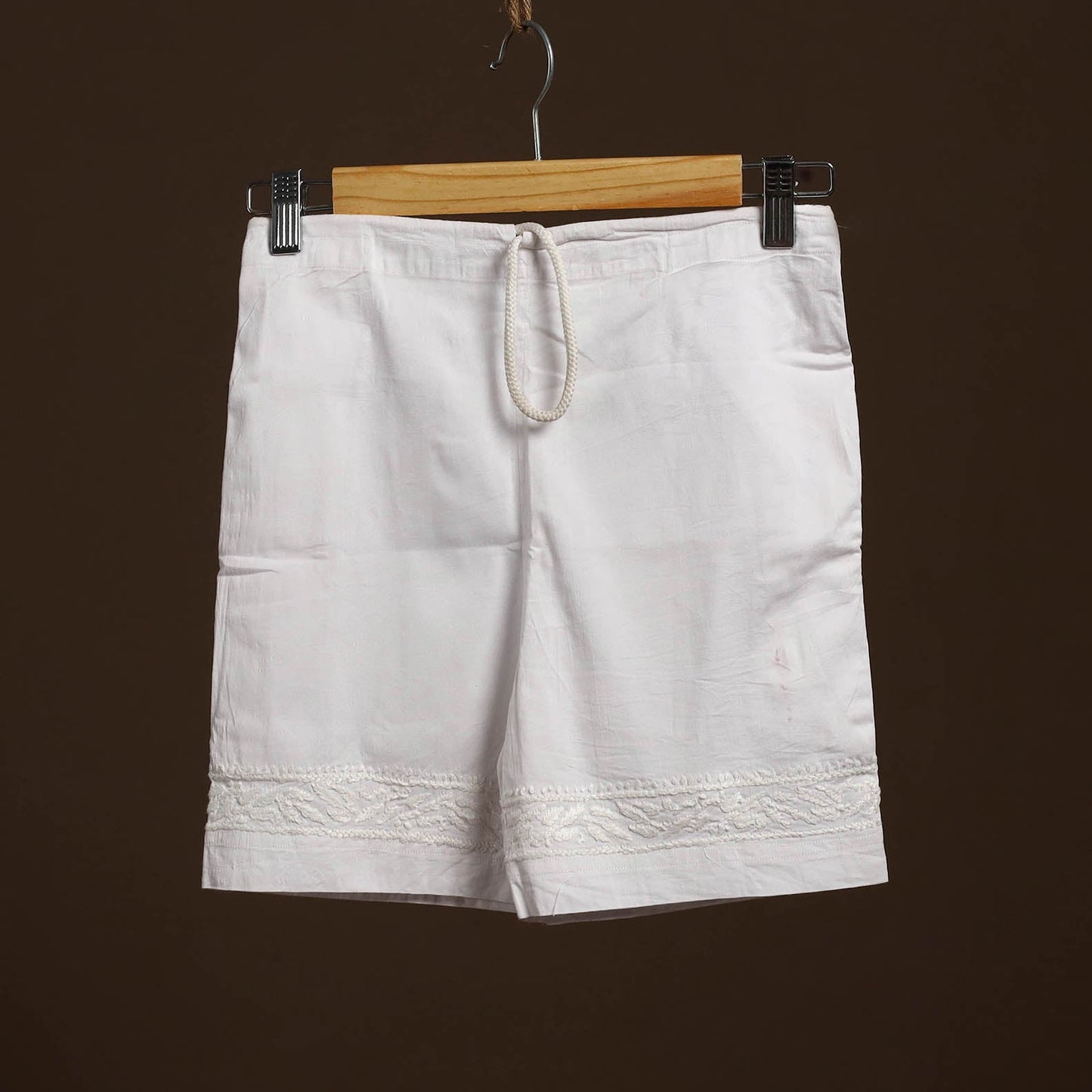 White - cotton hand embroidery chikankari short 05