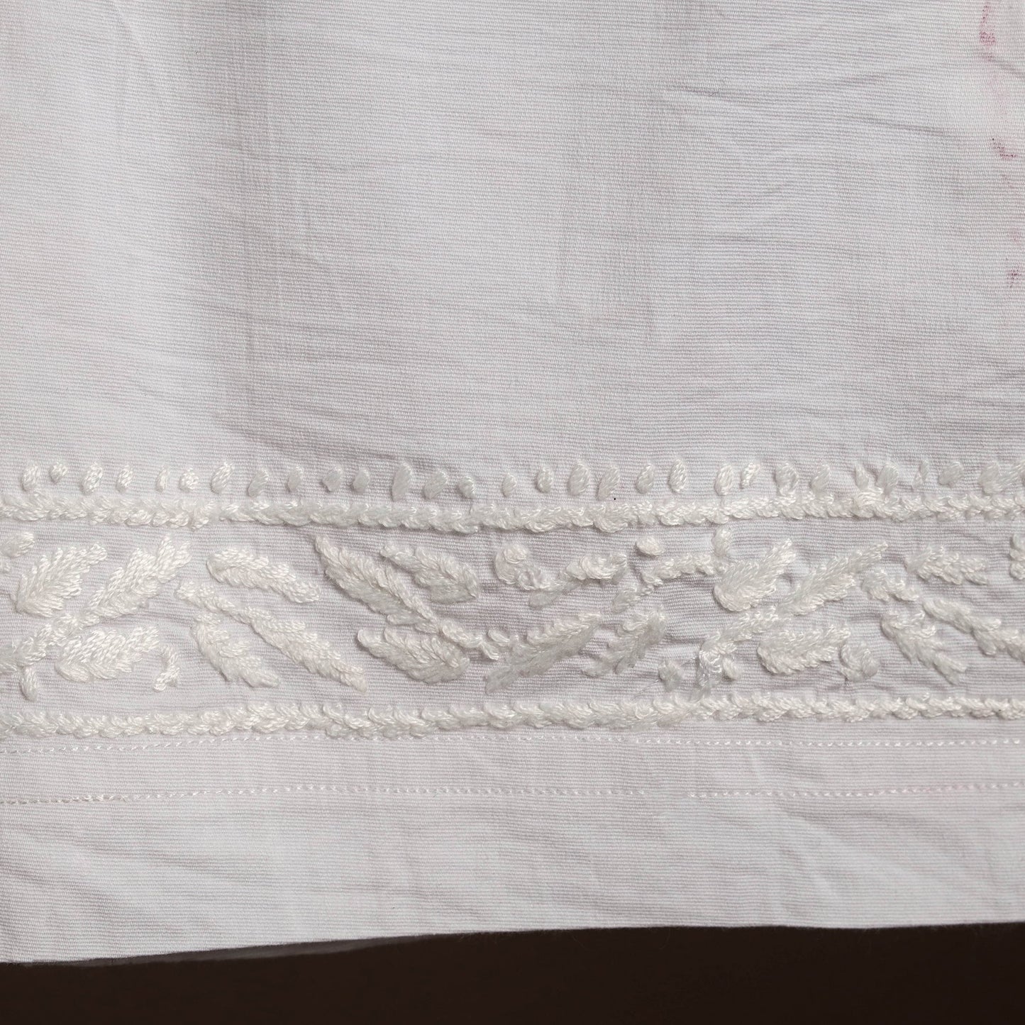 White - cotton hand embroidery chikankari short 05