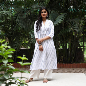 White Cotton A-Line Pochampally Ikat Kurta for women