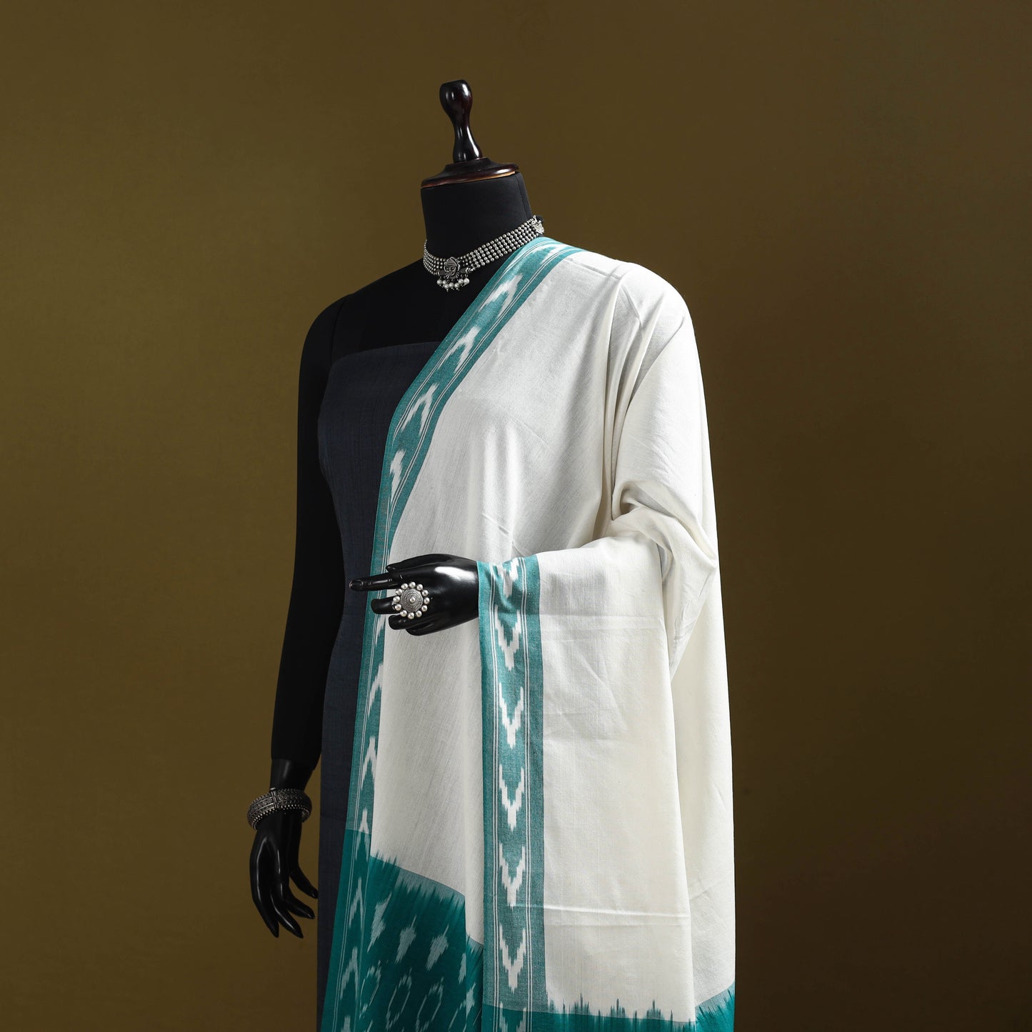 White - cotton pochampally ikat dupatta 23 - handcrafted
