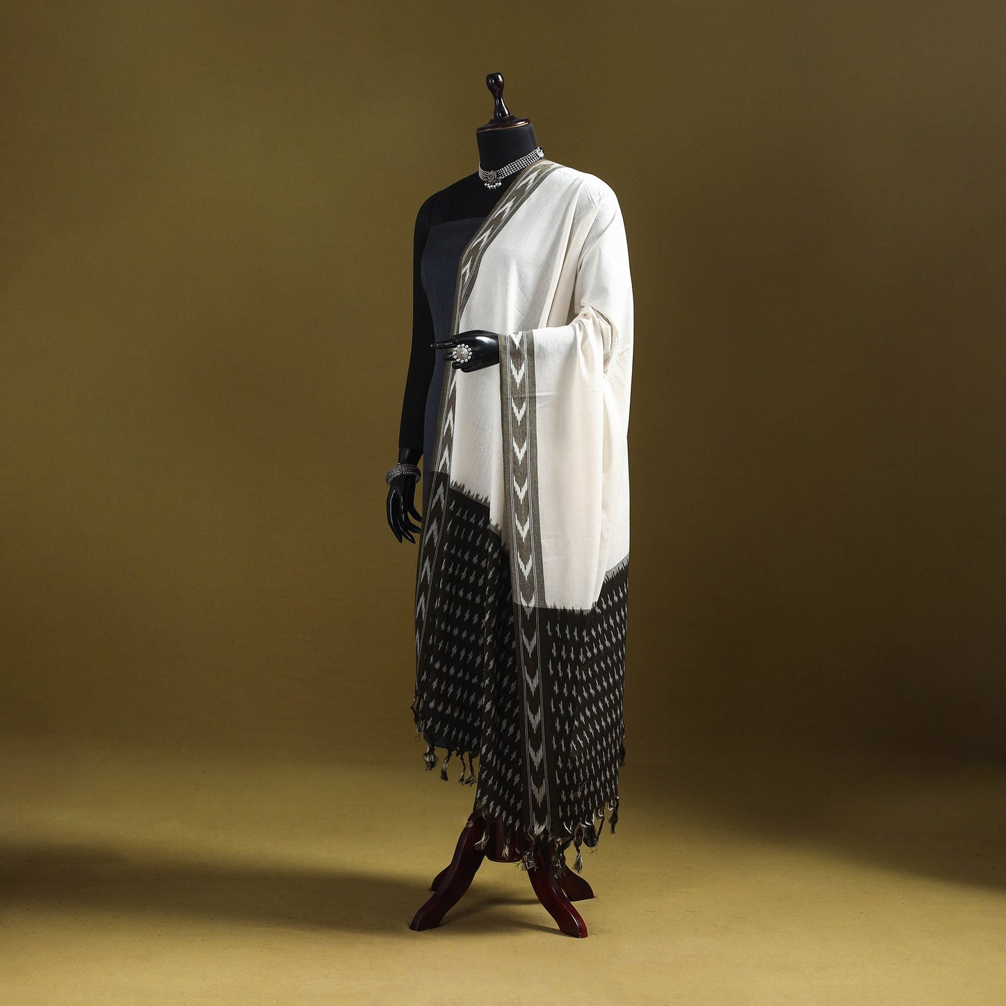 White - cotton pochampally ikat dupatta 25 - handcrafted