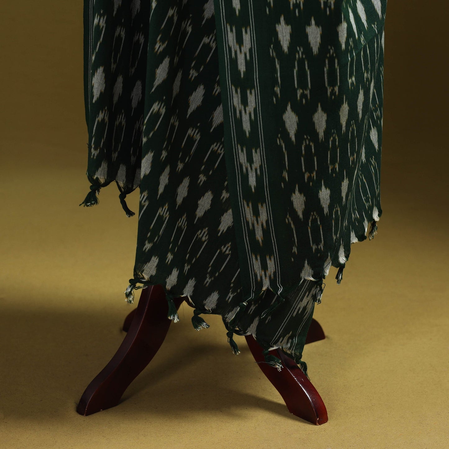 White - cotton pochampally ikat dupatta 26 - handcrafted