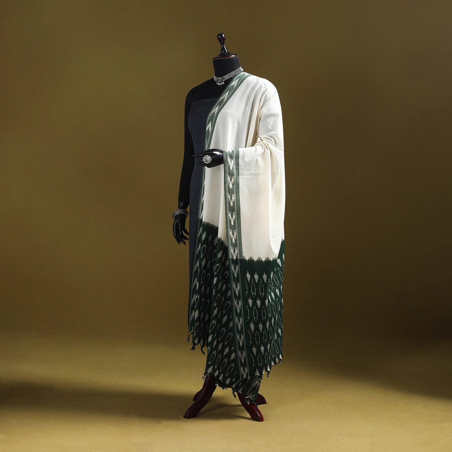 White - cotton pochampally ikat dupatta 26 - handcrafted