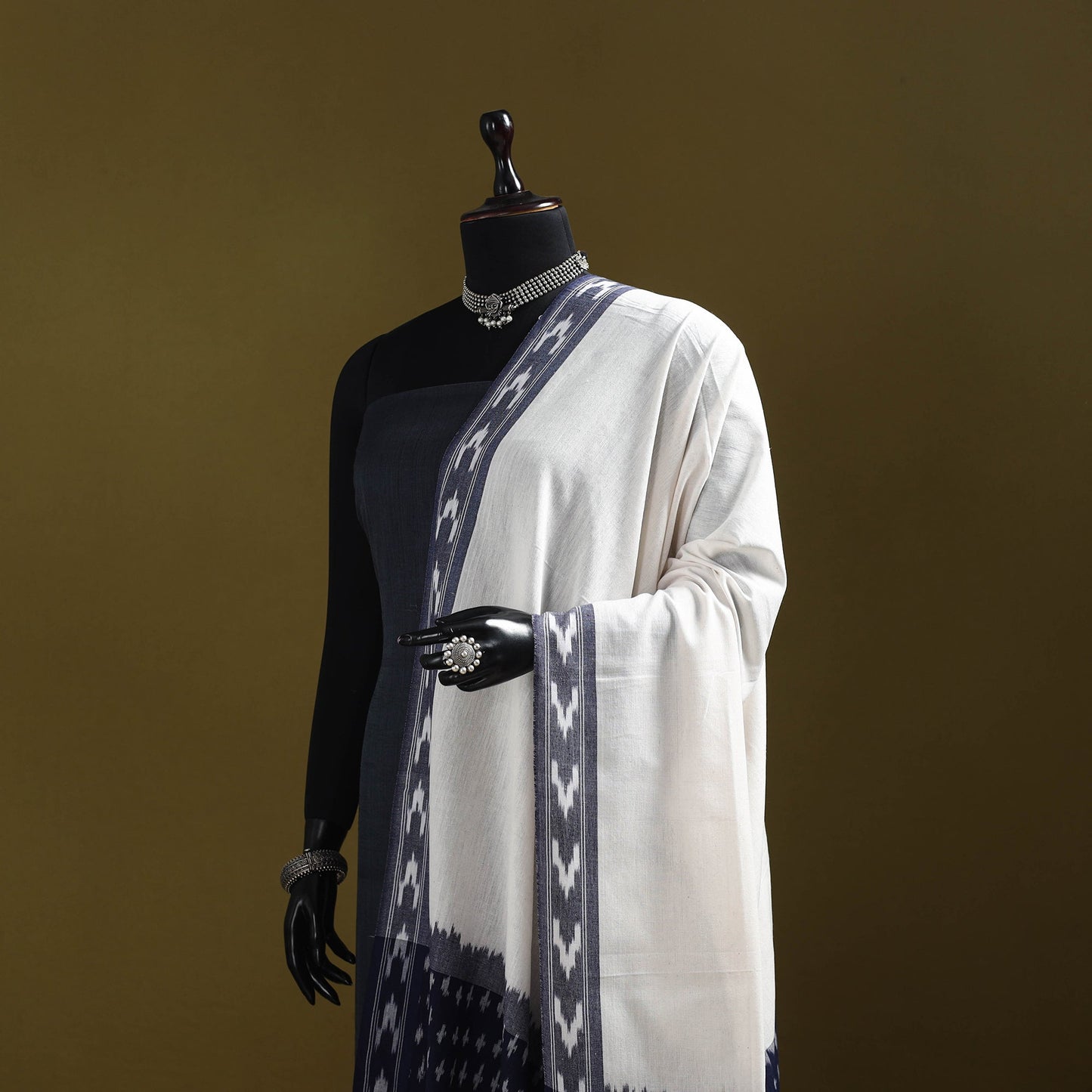 White - cotton pochampally ikat dupatta 31 - handcrafted