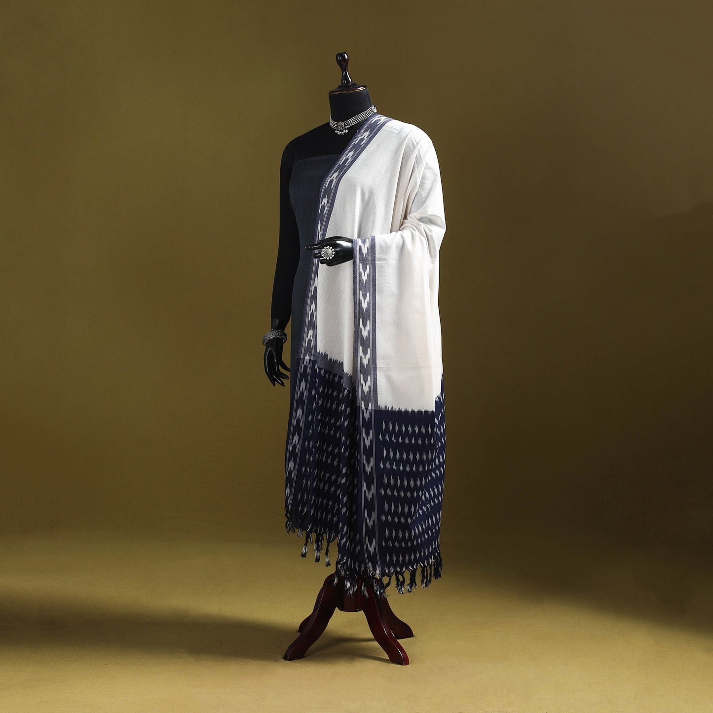 White - cotton pochampally ikat dupatta 31 - handcrafted