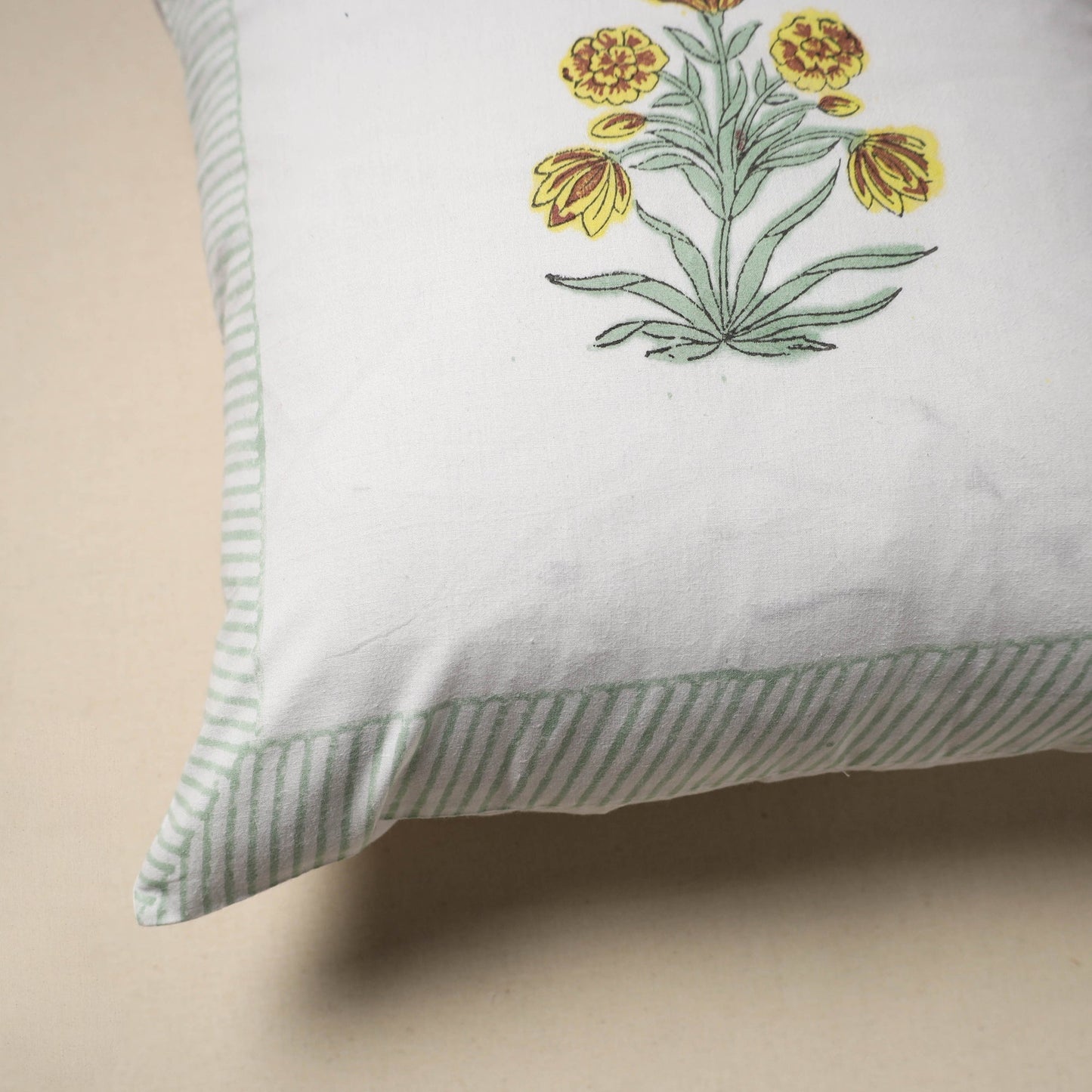 Cotton sanganeri cushion cover (16 x 16 in) 08 - handcrafted