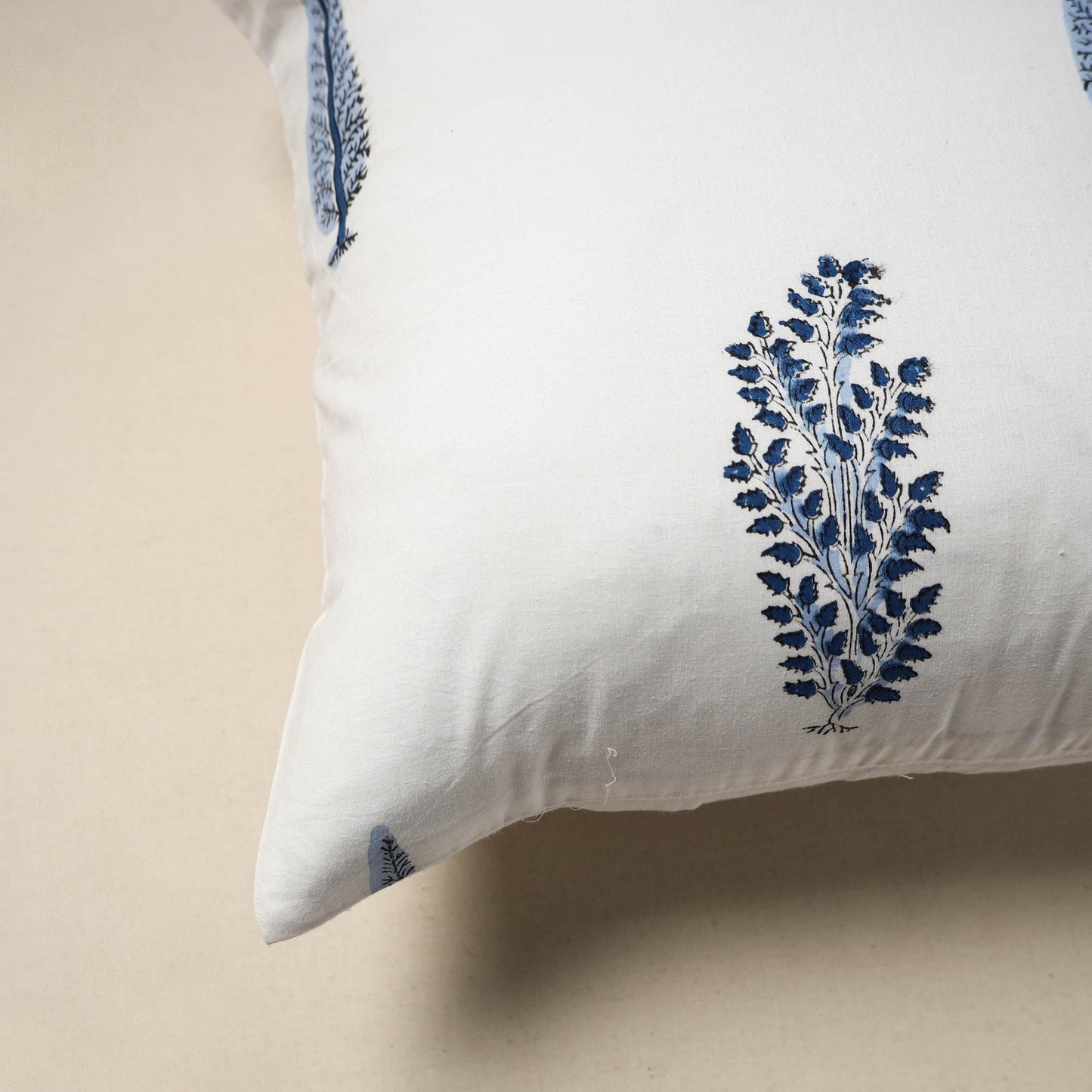 Cotton sanganeri cushion cover (16 x 16 in) 103