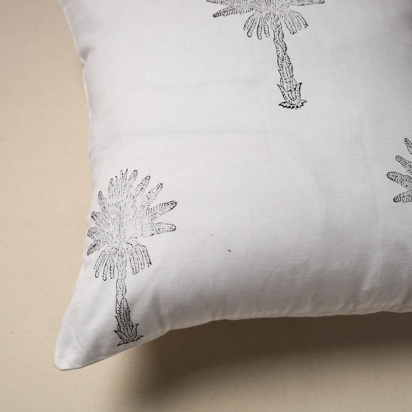 Cotton sanganeri cushion cover (16 x 16 in) 64 - handcrafted